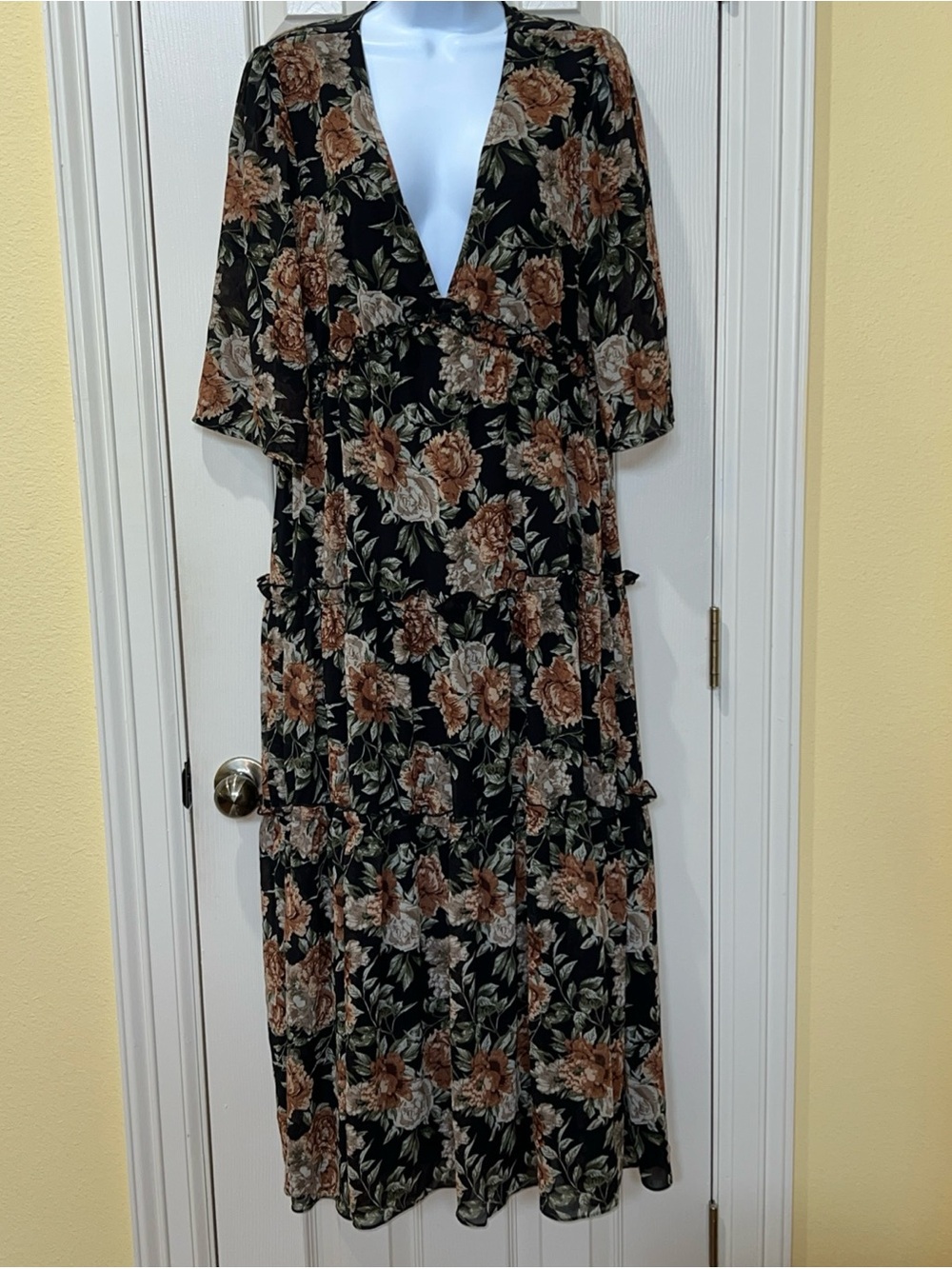 ee:some Dark Floral Print Tiered‎ Ruffle V-Neck Maxi Dress Sz L Whimsigoth Fairy